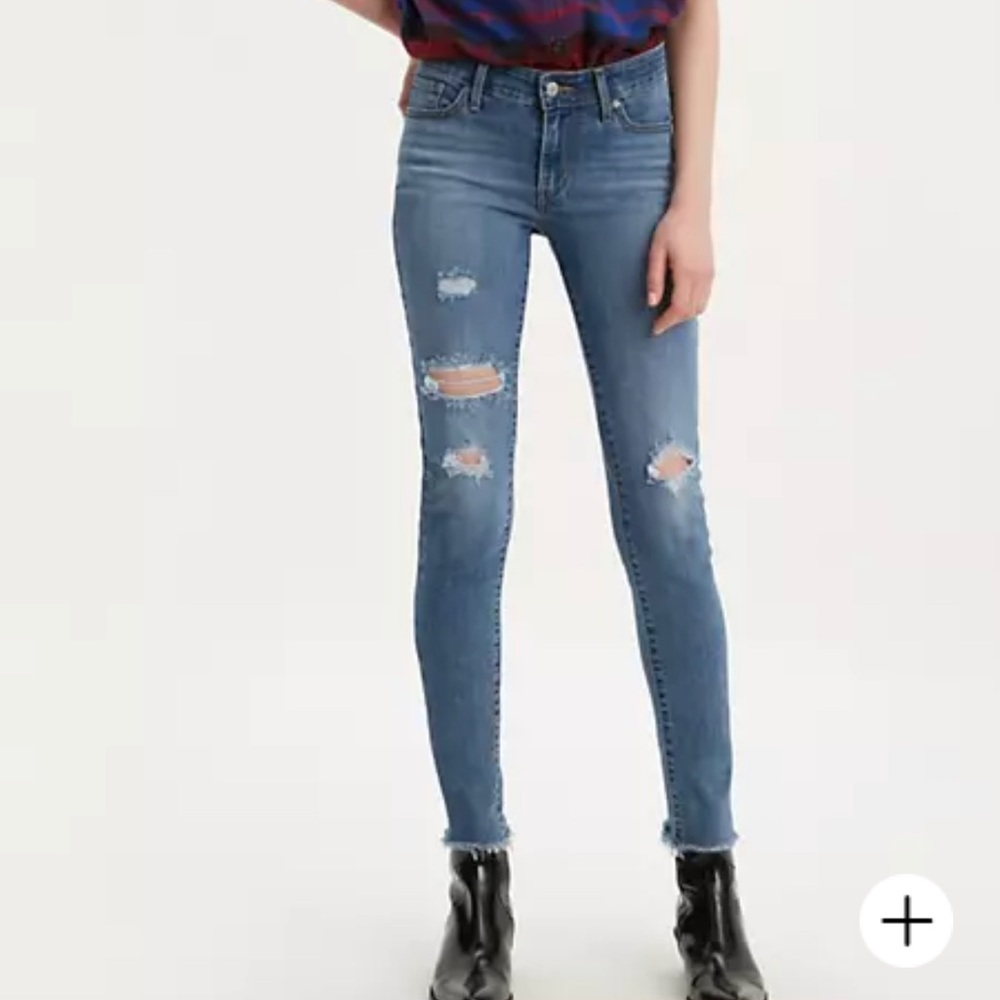 Levis distressed Jeans